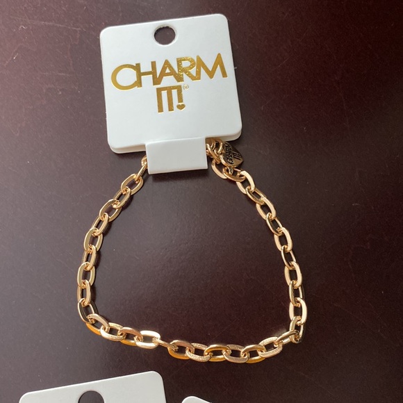 Charm It 🤍 3 pieces bracelet set - Picture 3 of 5